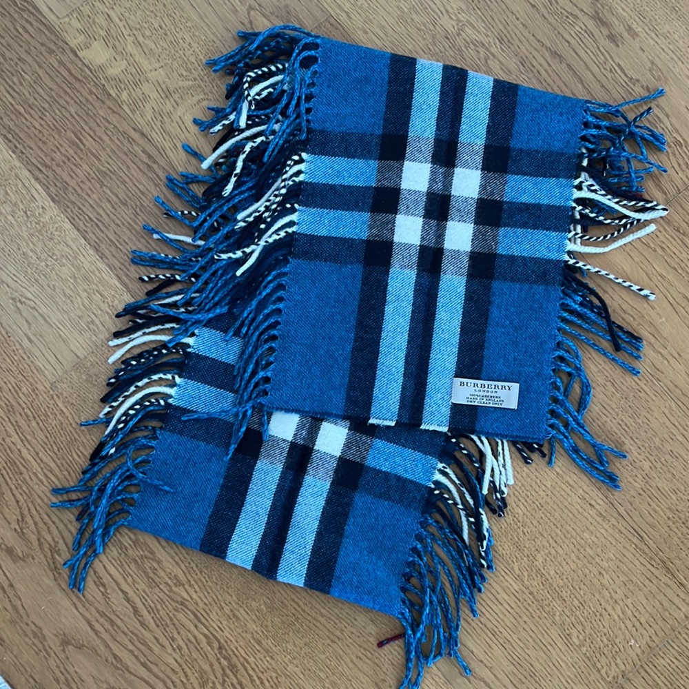 Burberry Cashmere Fringe Scarf in Like New Condition